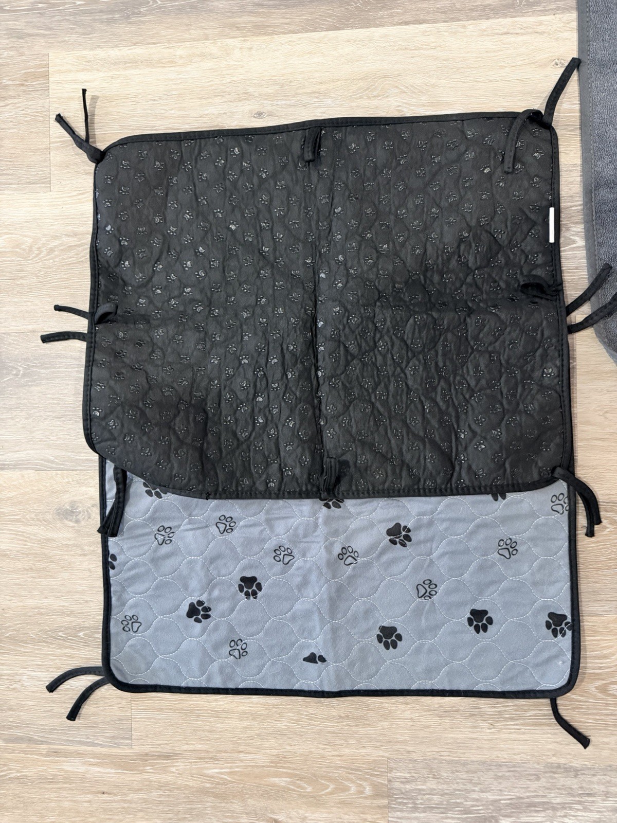 Lot Of 5 Washable Reusable Dog Pee Pads Large, Medium, Small Gray