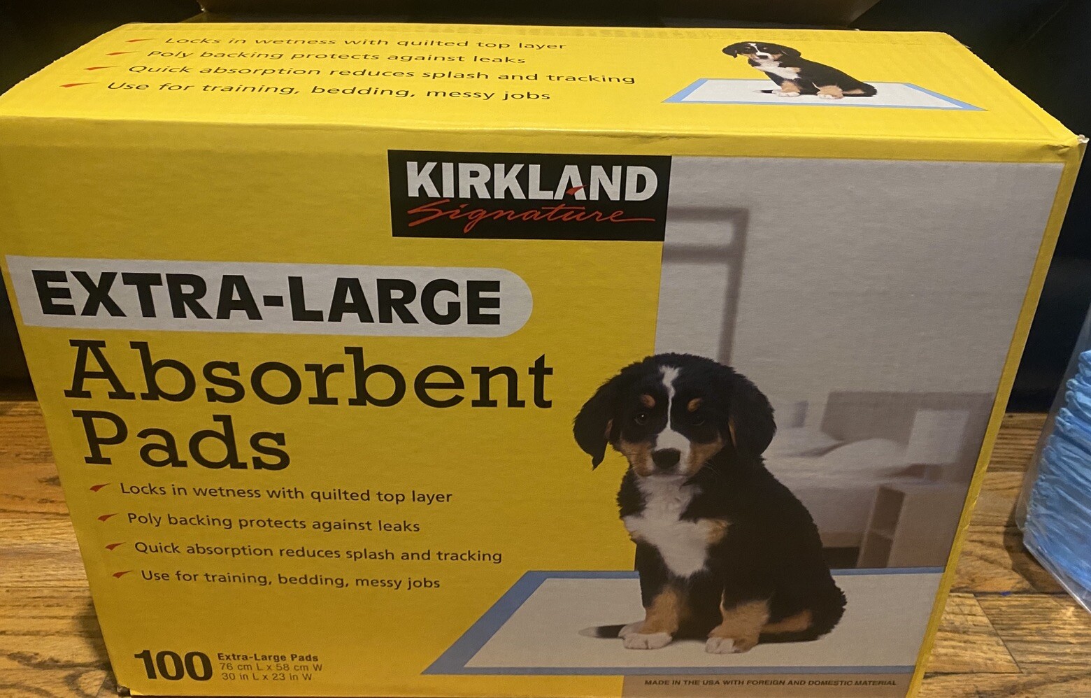 Kirkland Signature Extra-Large Absorbent Pads, 30″ x 23″ Protects Against Leaks
