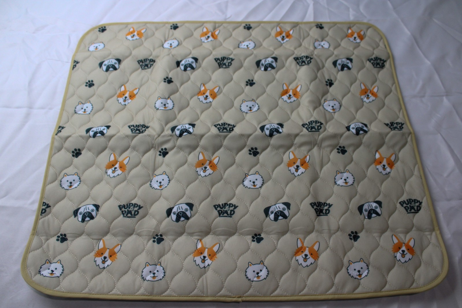 Puppy Pad Dog Reusable Leak Proof Puppy Pad EJ3 Brave Beige Medium (28 X 32) NWT