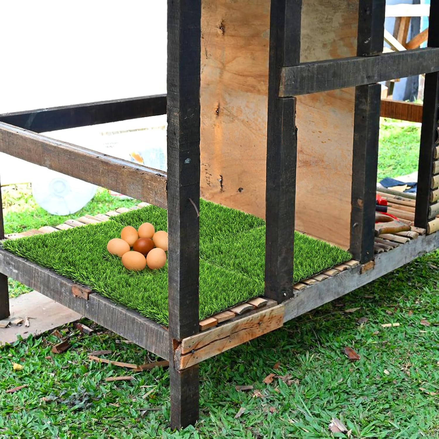 8 Pack Chicken Nesting Pads with Veggie Feeder, 12X12 Washable Artificial Grass