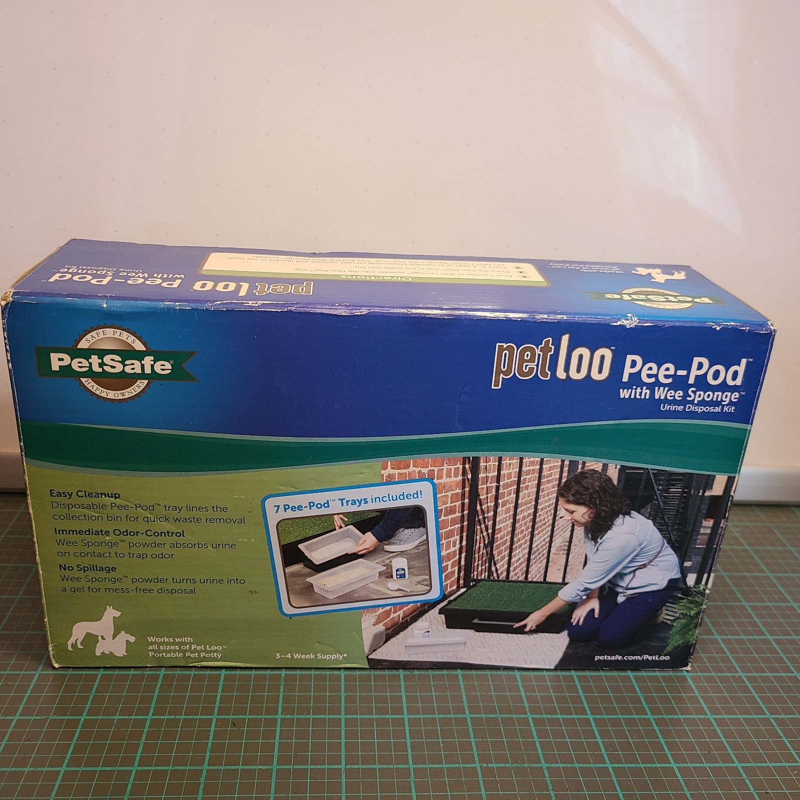 PetSafe Pet Loo Dog Pee-Pod with Wee Sponge Urine Disposal Kit 7 Trays Open Box