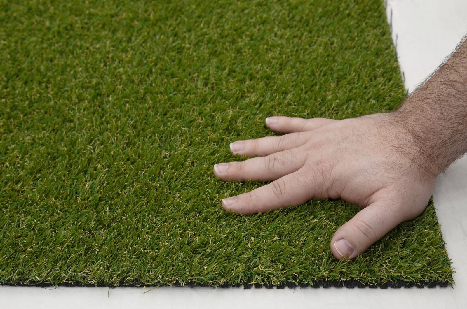 Puppy Pee Pad Easy Clean with Drainage Holes Realistic Artificial Grass Turf New