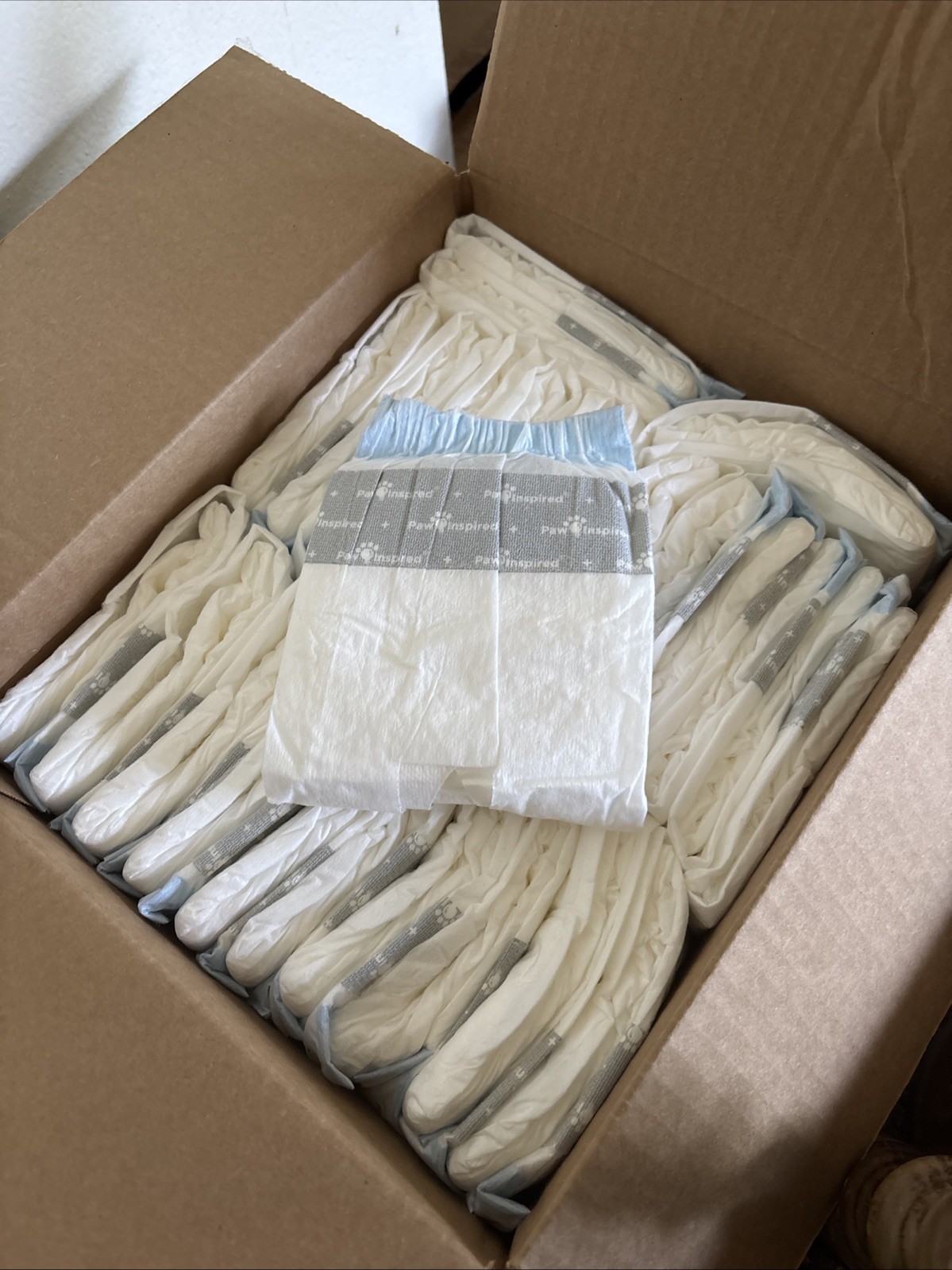 Paw Inspired Disposable Dog Training Pads / Puppy/Senior Pee Pads