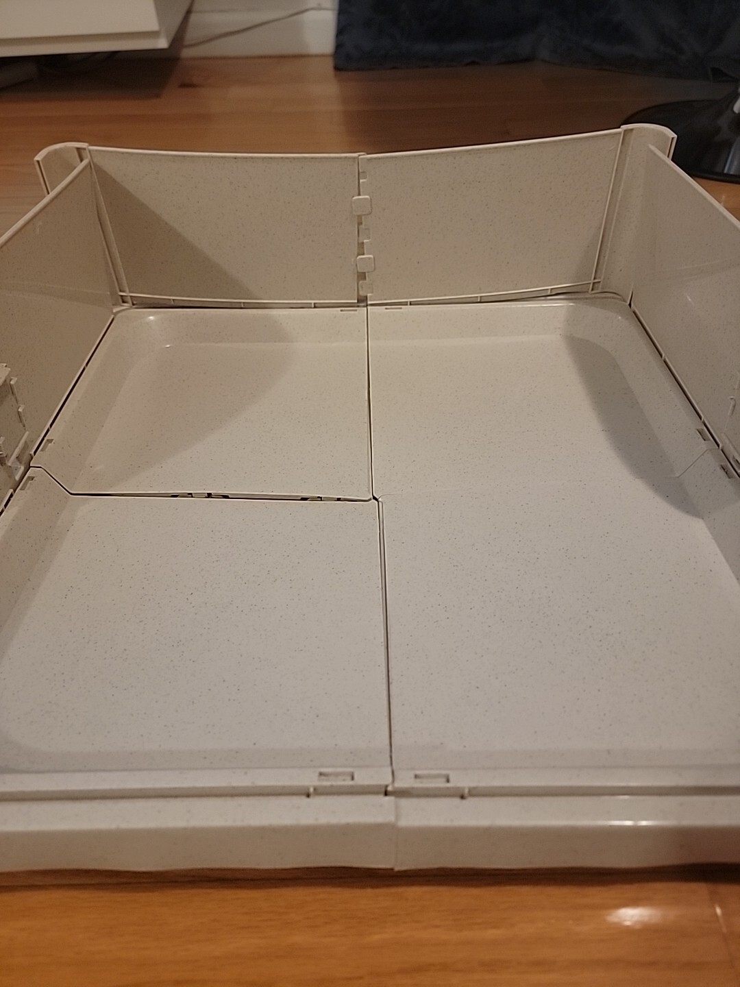 Target Dog Puppy Training Tray Durable Holder W/ 7″ Wall Plastics Prevent Splash