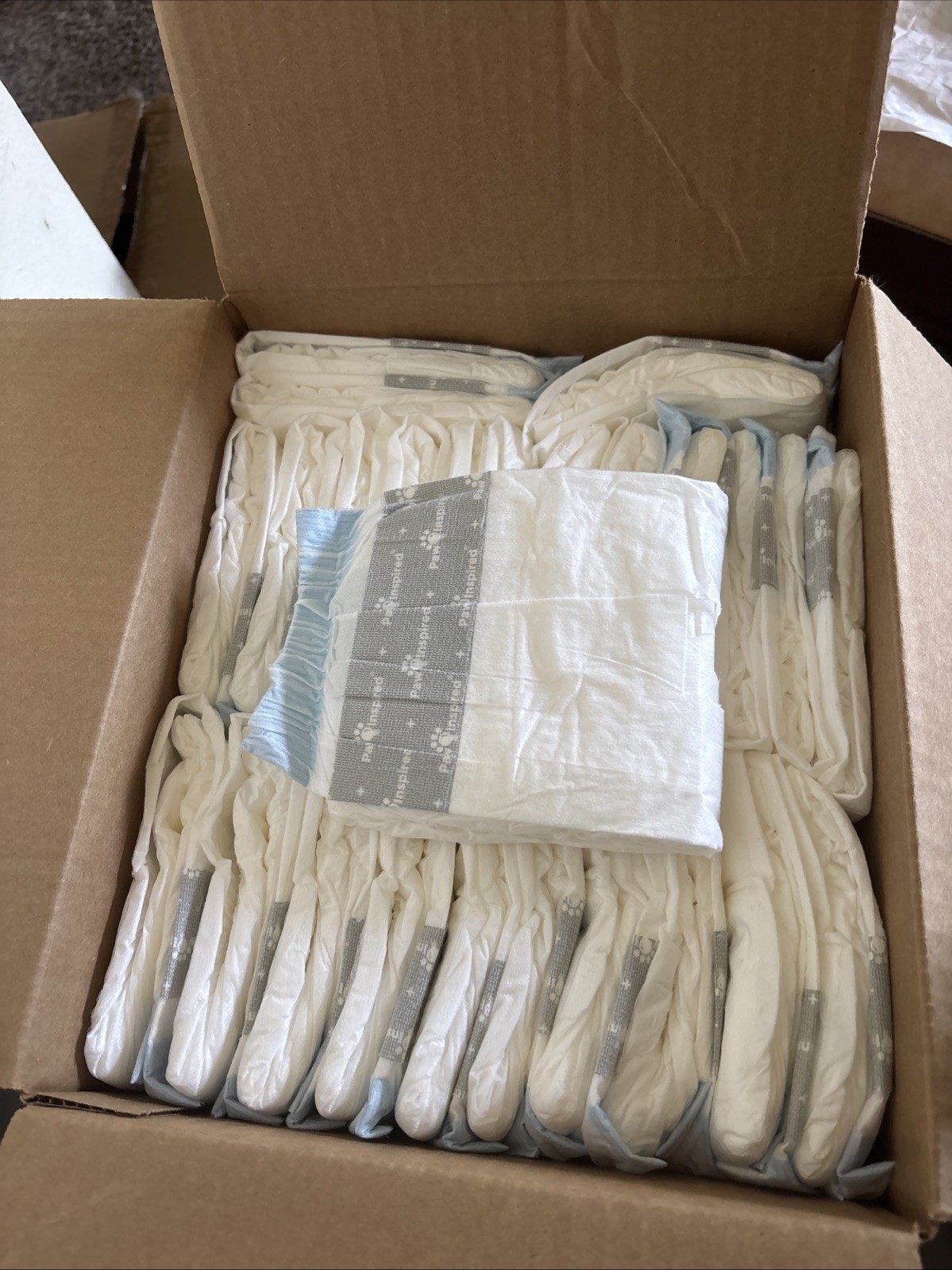 Paw Inspired Disposable Dog Training Pads / Puppy/Senior Pee Pads
