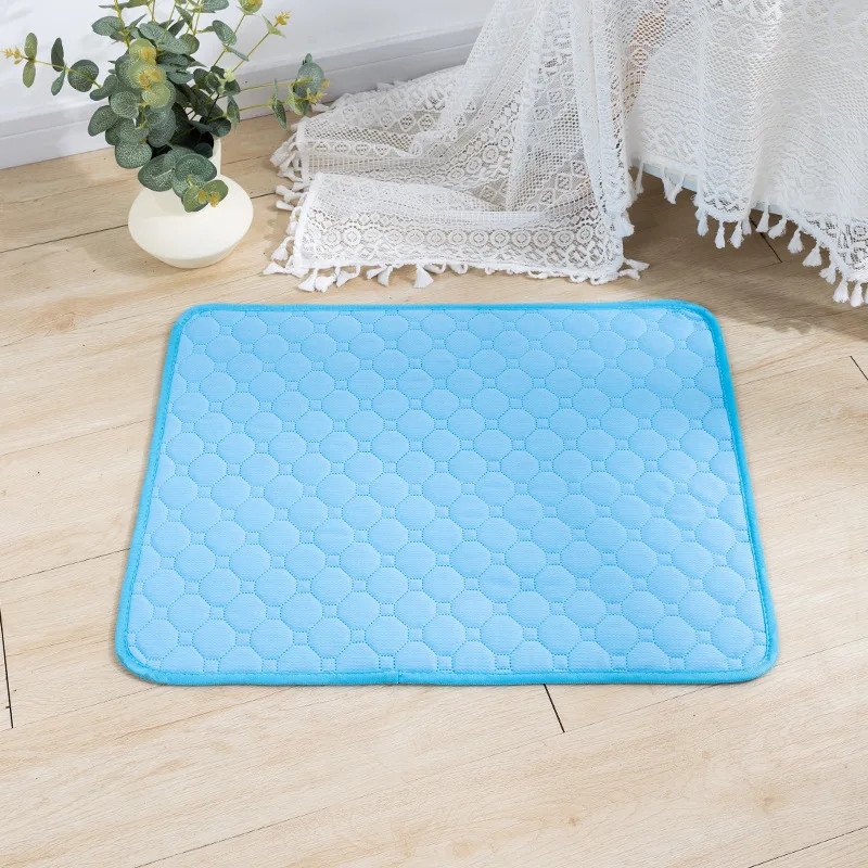 Winter Waterproof Dog Pee Pad Reusable Washable Dog Urine Mat Car Seat Floor Pet
