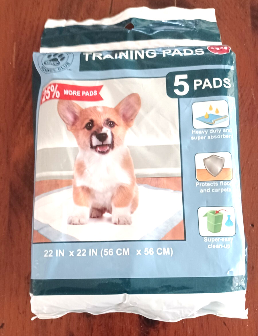 GKC Training Pads. 5 Pads In The Pack. 22inX22in. For Smaller Dog/puppy SEALED