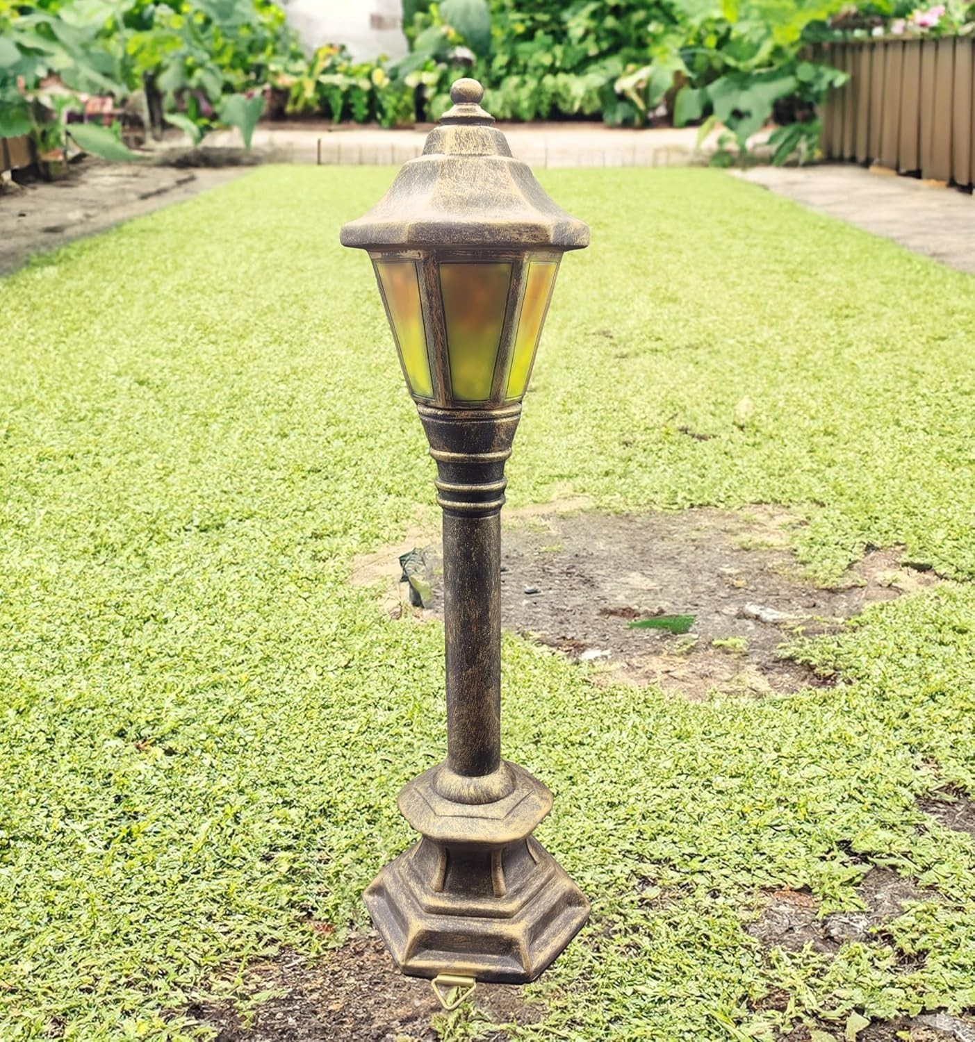 Charming Gold Dog Street Light Figurine – Ideal for Garden Decor and Training