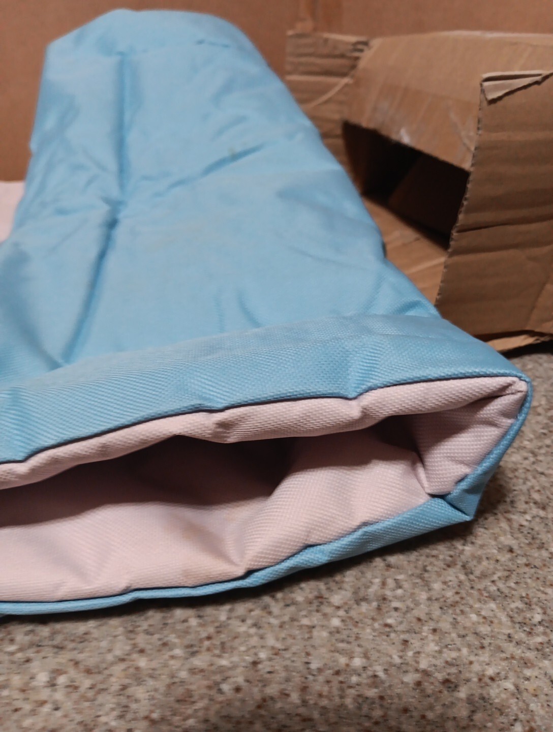 Downtown Pet Supply Waterproof Crate Mat – Small pastel blue/periwinkle