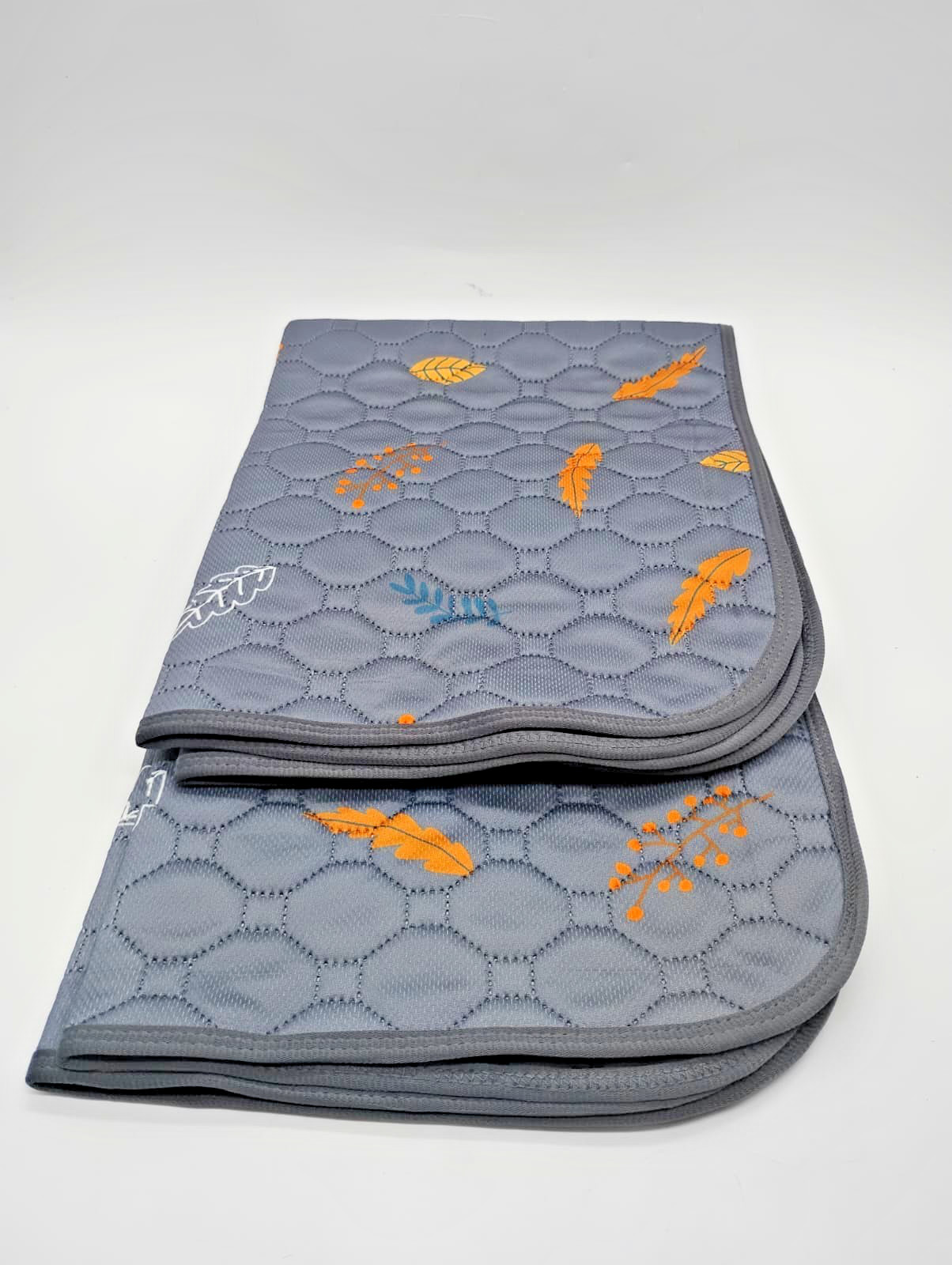 Sunheir Reusable Dog Pee Pads 24×18 Waterproof Heavy Absorbent 2 Pack Mats