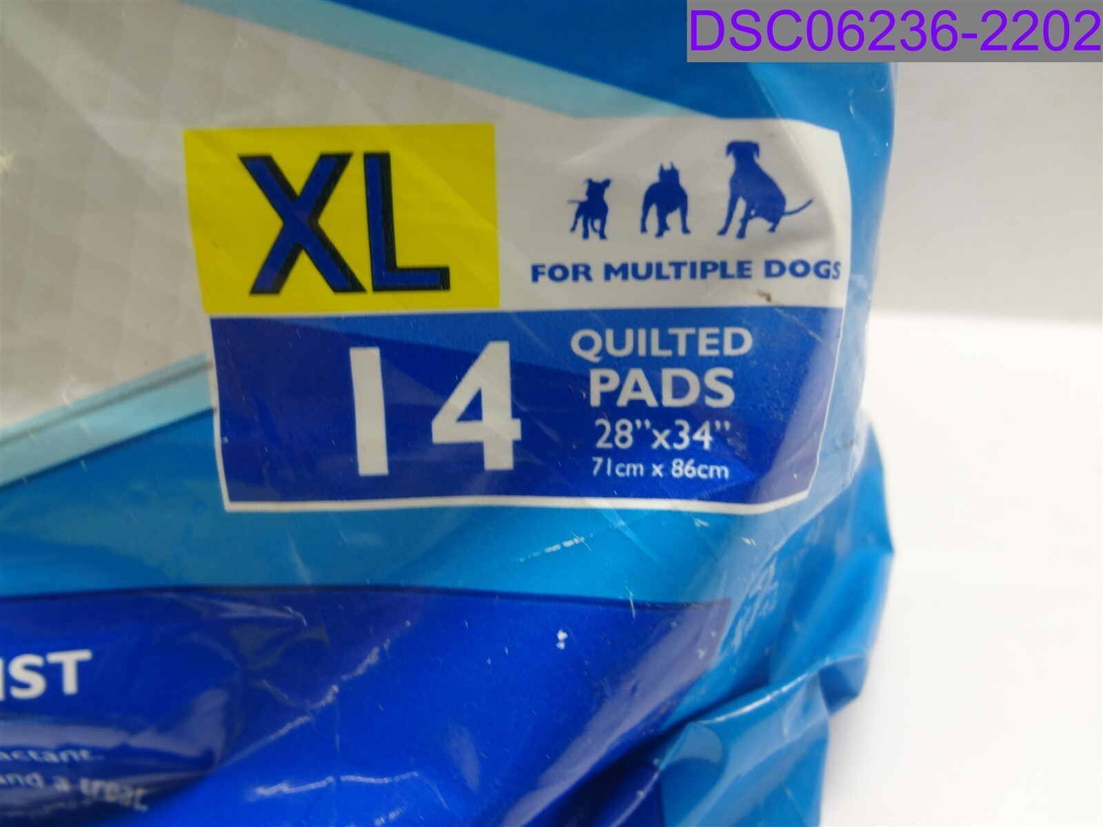 14 pack Four Paws Wee-Wee Pads Extra Large 28″ x 34″
