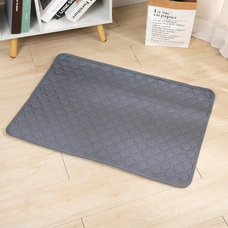 Winter Waterproof Dog Pee Pad Reusable Washable Dog Urine Mat Car Seat Floor Pet