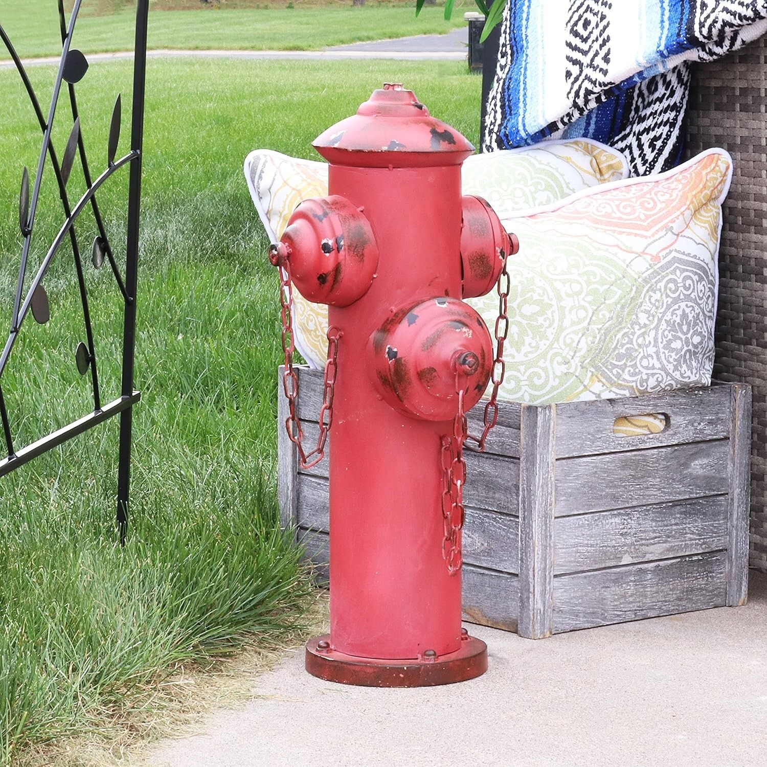 Pet Training Red Fire Hydrant with Weather-Resistant Finish – Charming Accent=