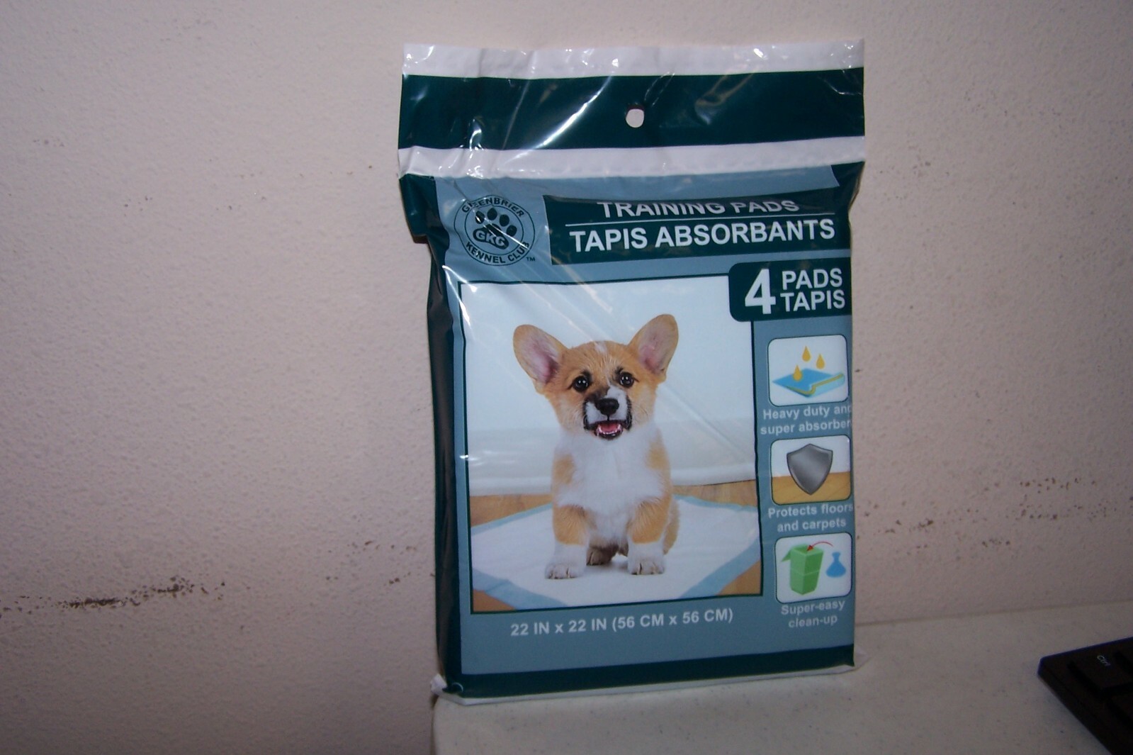 Greenbrier Kennel Club Training Pads 4 Pads 22″ x 22″ Heavy Duty Extra Absorbent