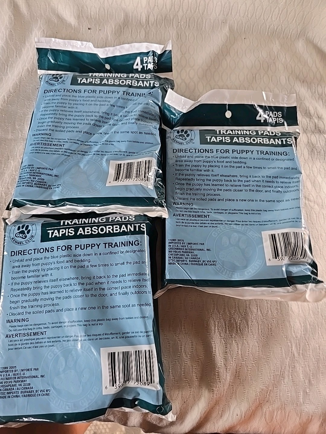 Greenbrier Kennel Club Training Pads 4 Pads 22″ x 22″ Heavy Duty Extra Absorbent