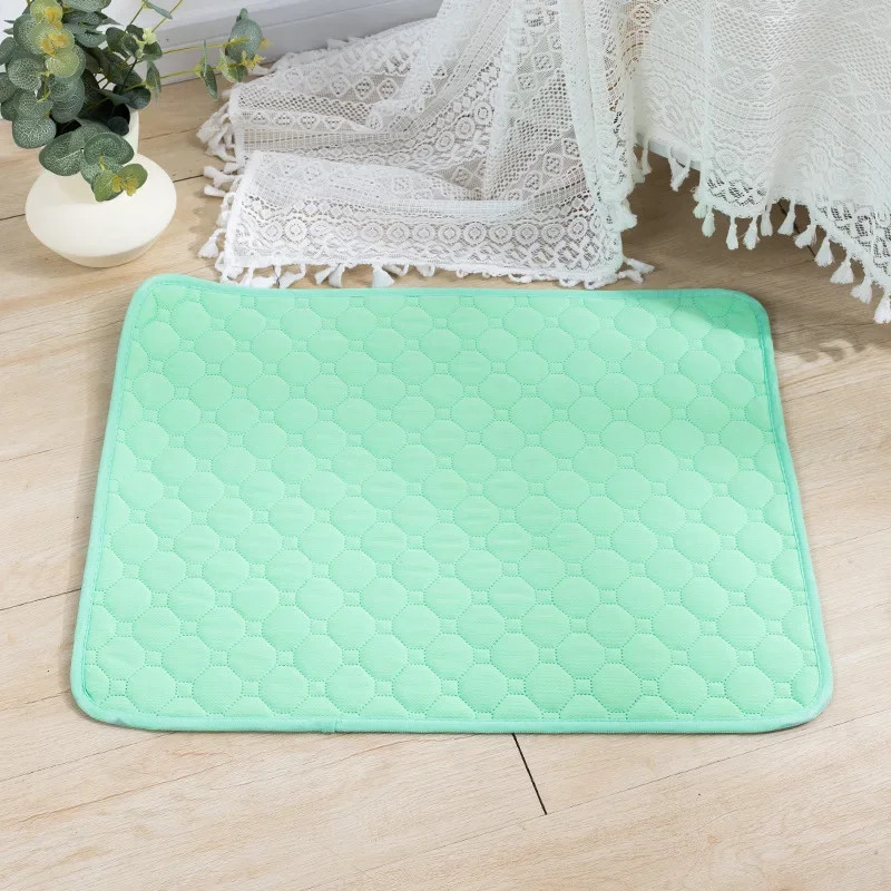 Winter Waterproof Dog Pee Pad Reusable Washable Dog Urine Mat Car Seat Floor Pet