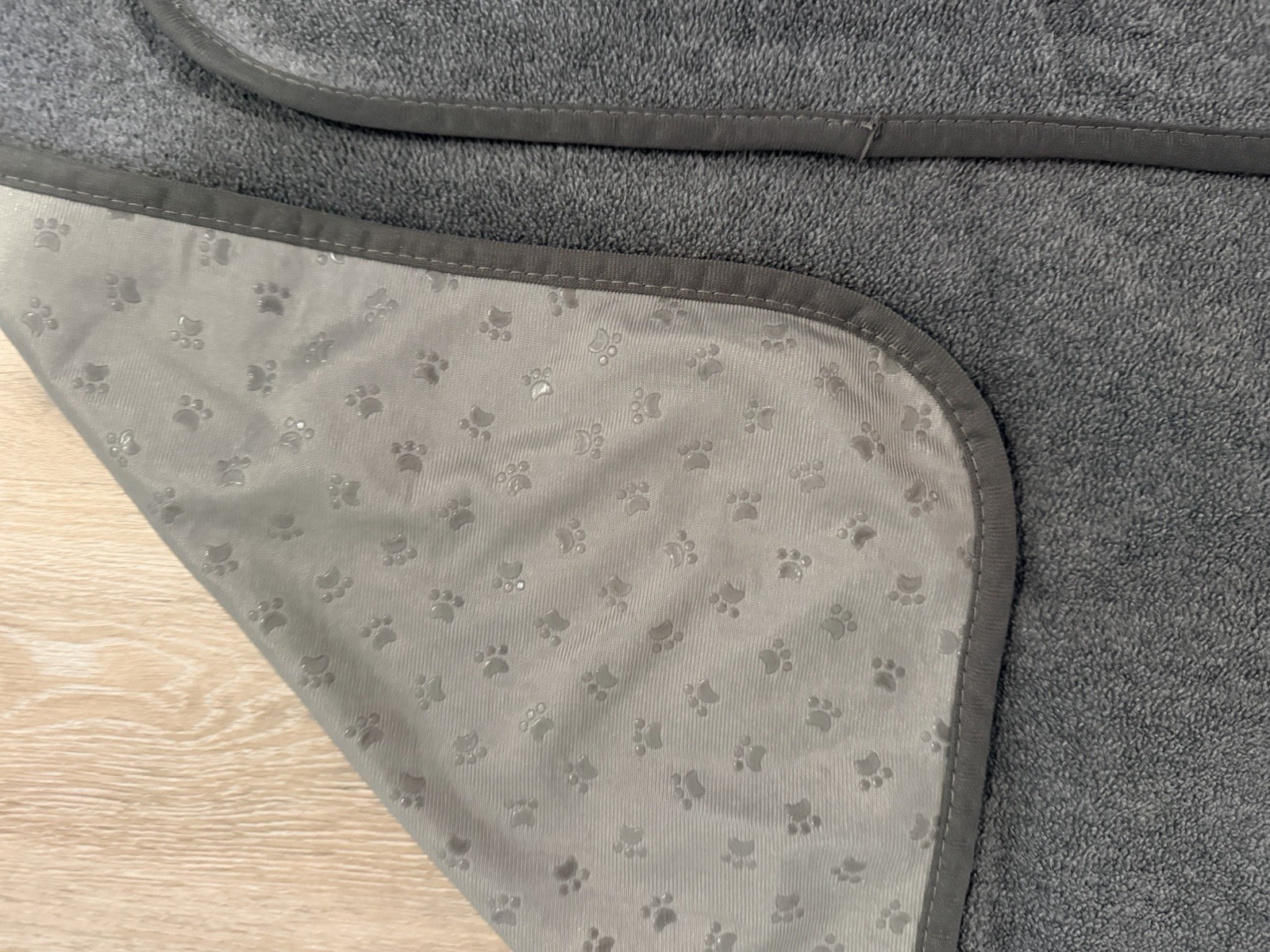 Lot Of 5 Washable Reusable Dog Pee Pads Large, Medium, Small Gray