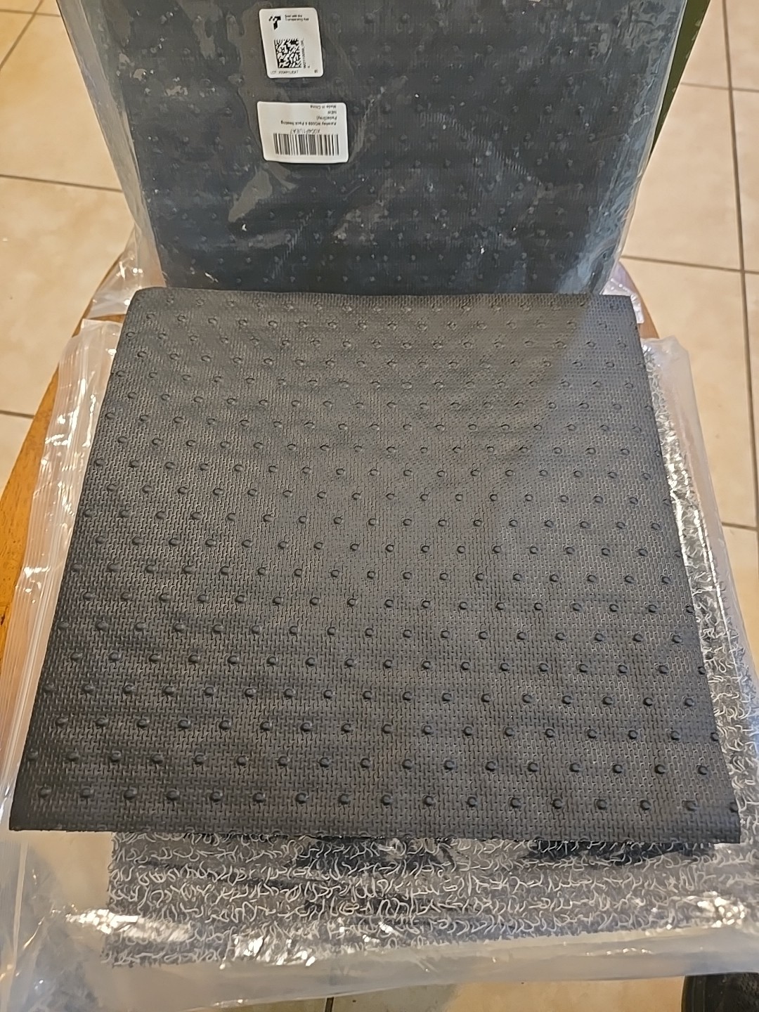 8 Pack Washable Chicken Nesting Pads 12″x12″ for Indoor/Outdoor Use